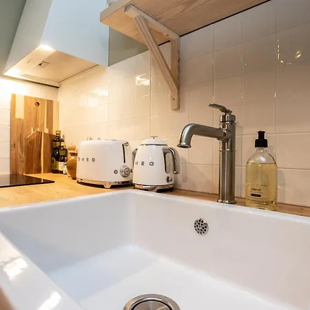 Olivia Boutique Suites&studios 3*